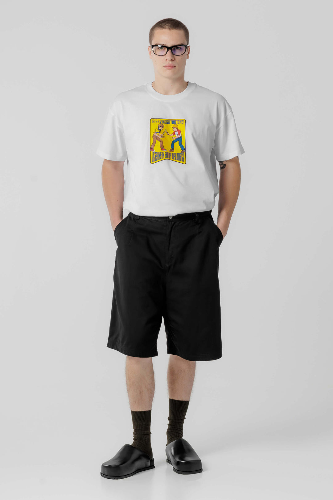BERMUDA SHORTS "OVER THE KNEE"
